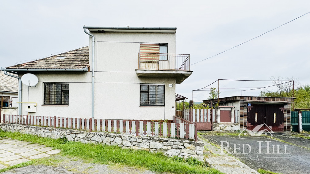 REZERVOVANÉ Rodinný dom neďaleko kúpeľného mesta na predaj-Terany