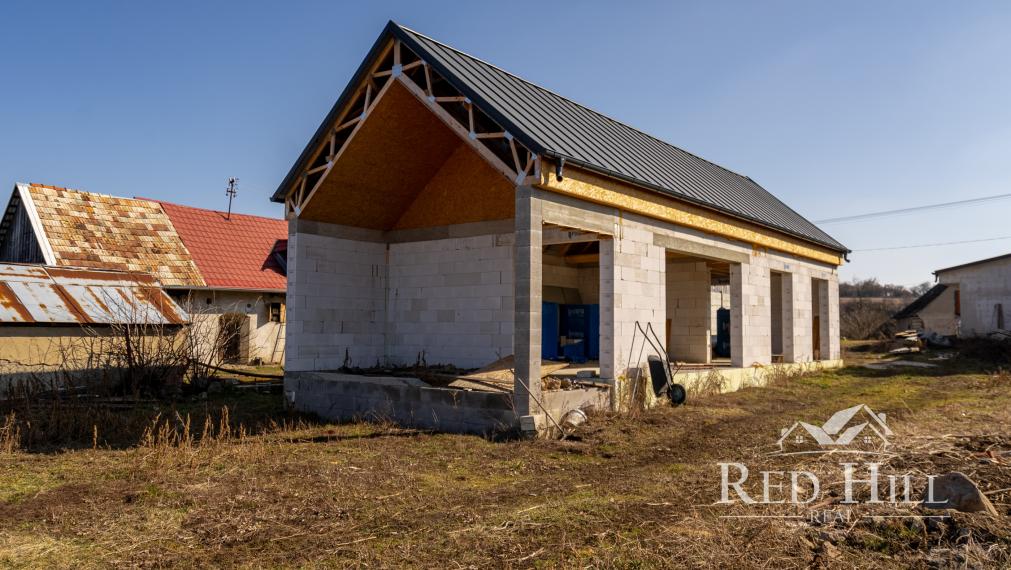 Exkluzívne na predaj novostavba rodinného domu Uňatín