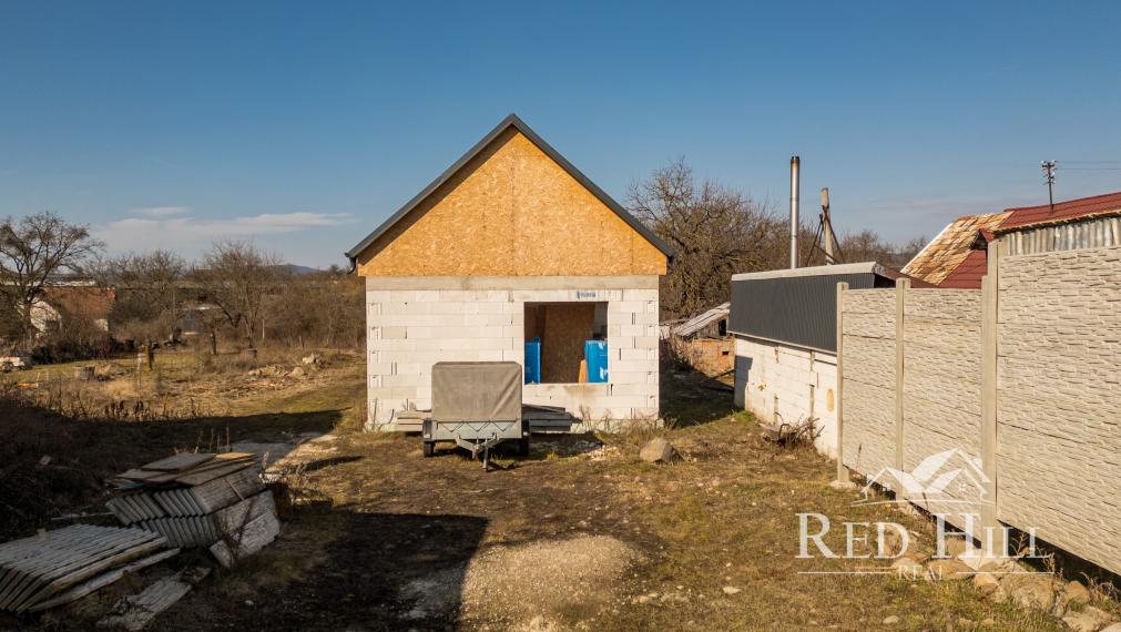 Exkluzívne na predaj novostavba rodinného domu Uňatín