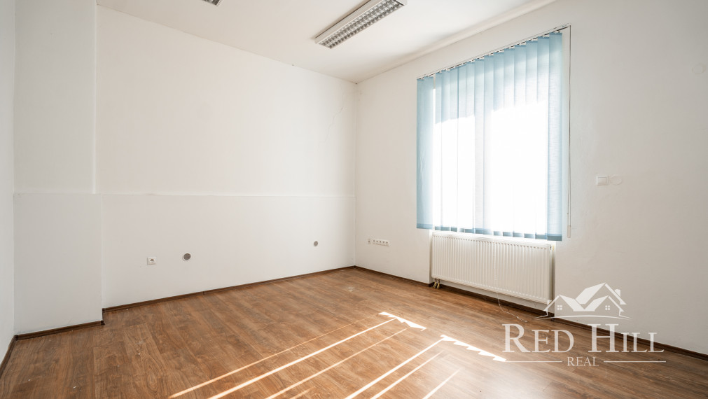 Obchodný priestor na predaj Šahy