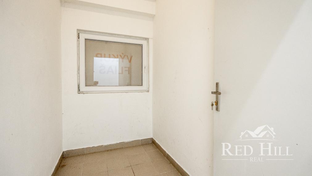 Obchodný priestor na predaj Šahy