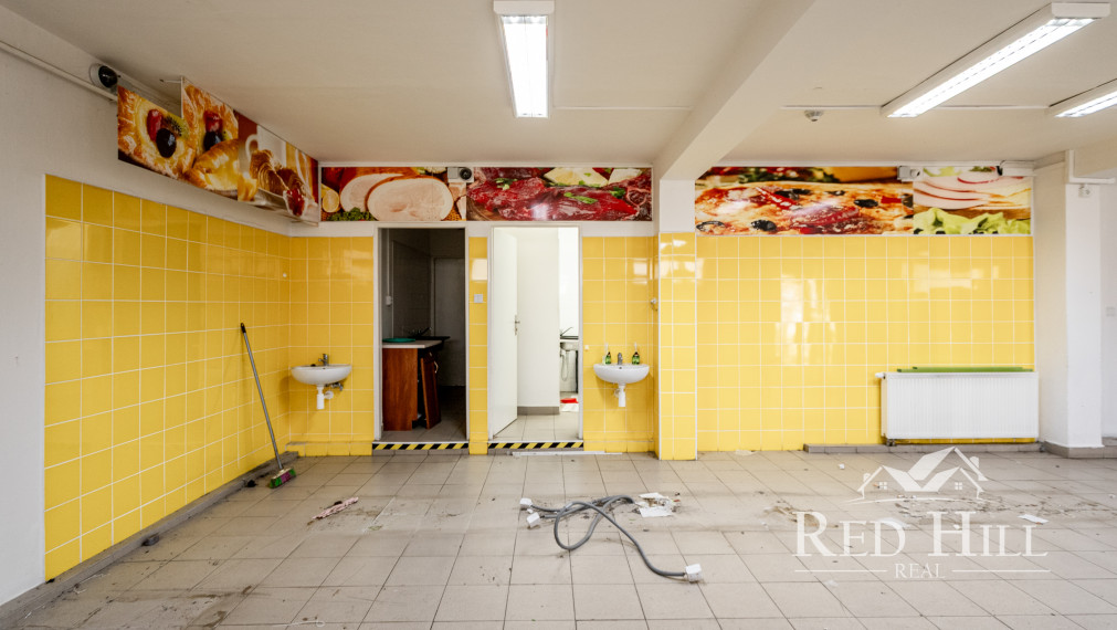 Obchodný priestor na predaj Šahy