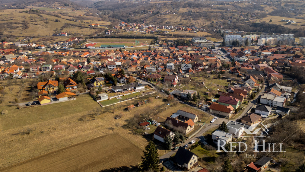 REZERVOVANÉ! Na predaj stavebný pozemok-vynikajúca lokalita v  Krupine