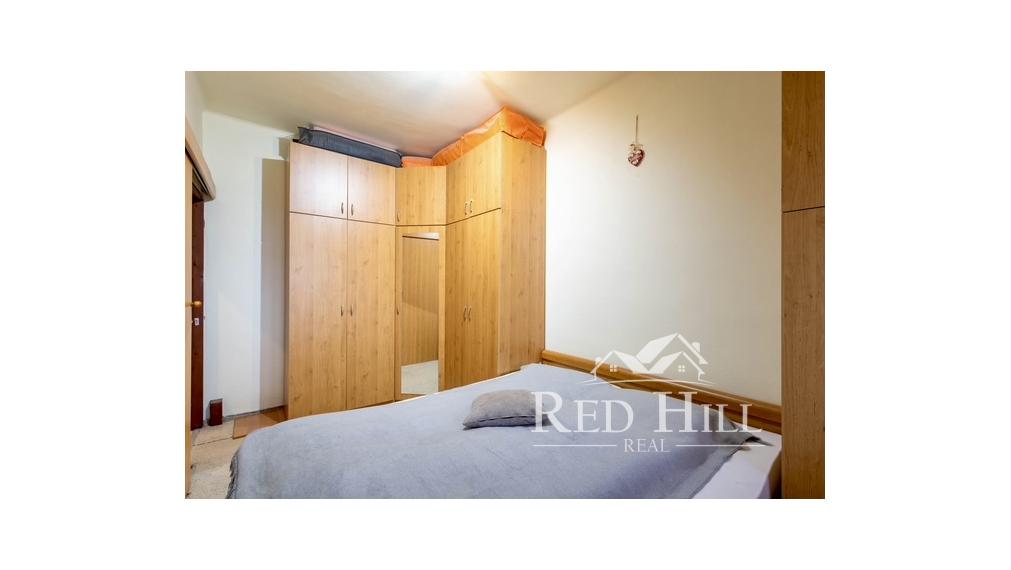 Na predaj 4 izbový byt s garážou a 2 pivnicami v meste Krupina