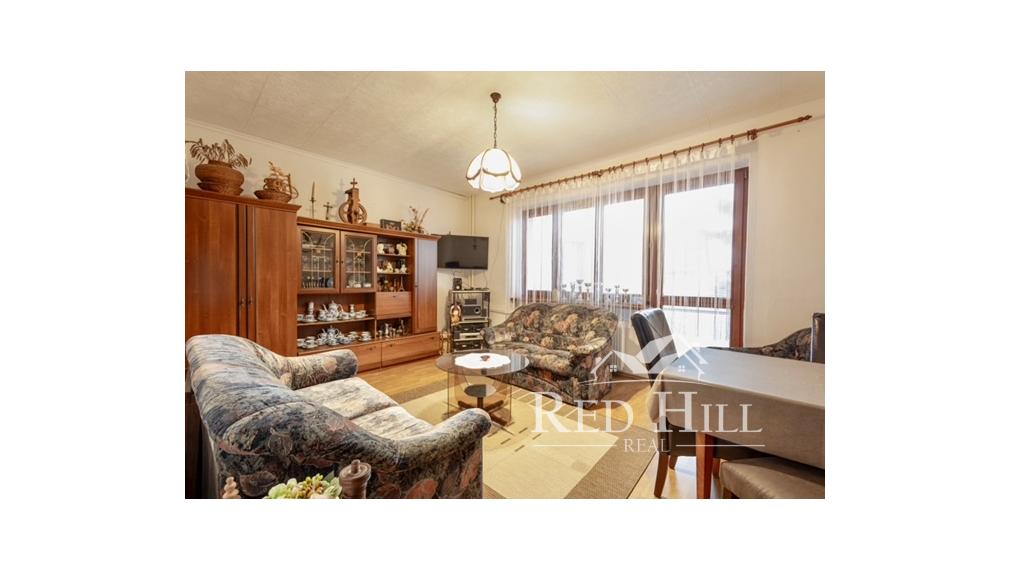 Na predaj 4 izbový byt s garážou a 2 pivnicami v meste Krupina