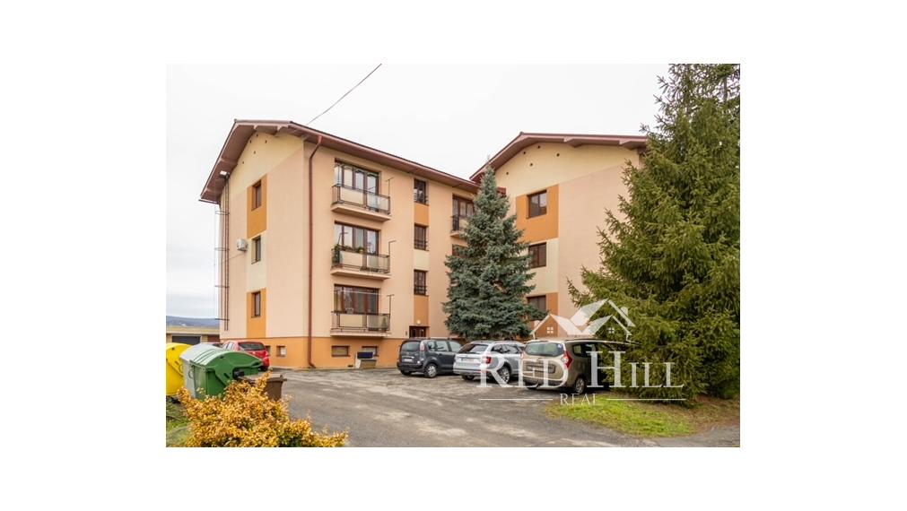 Na predaj 4 izbový byt s garážou a 2 pivnicami v meste Krupina