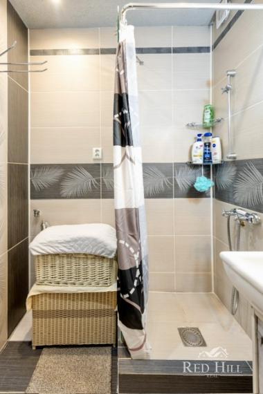 Na predaj 4 izbový byt s garážou a 2 pivnicami v meste Krupina