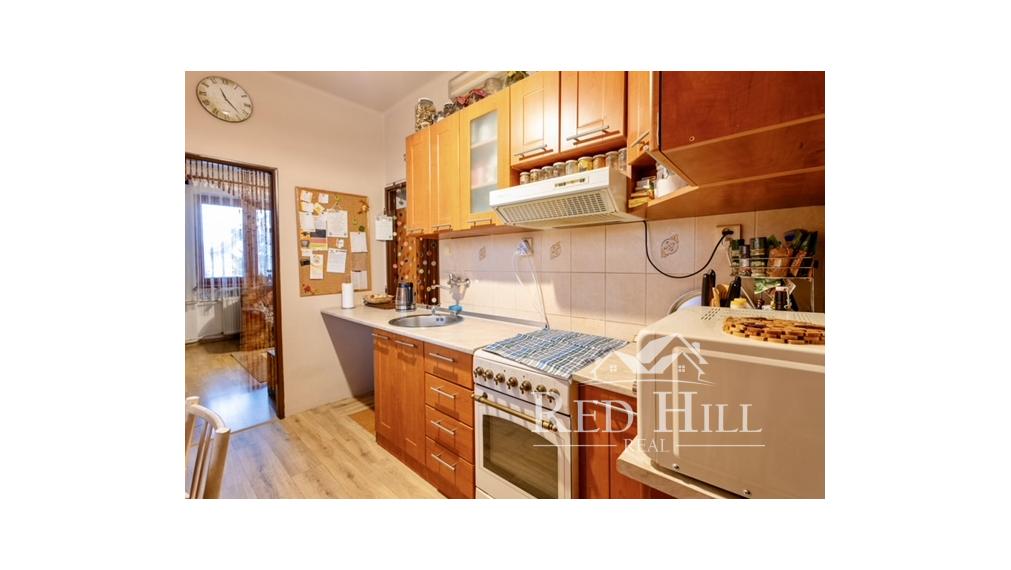 Na predaj 4 izbový byt s garážou a 2 pivnicami v meste Krupina